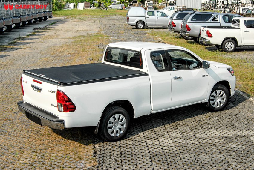 White Toyota Hilux Revo Smart Cab with the Softlid closed