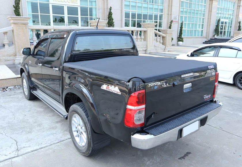 Customer install: Toyota Hilux Vigo Champ with the CARRYBOY Softlid Lite