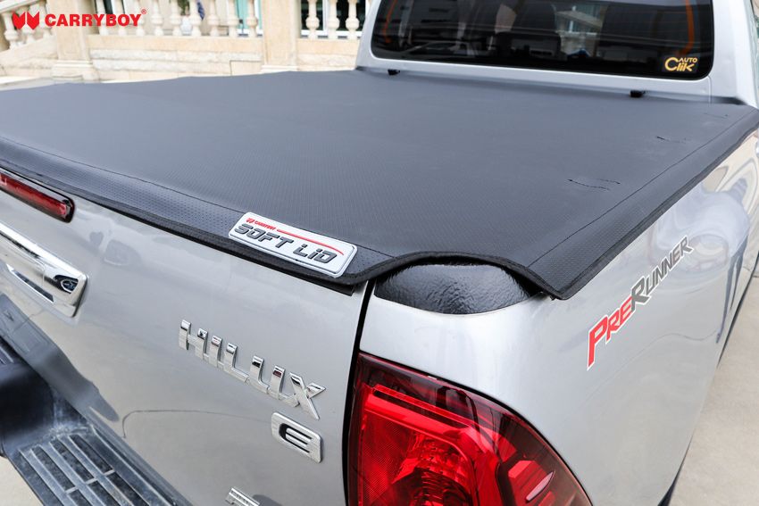 Softlid Lite closed on a silver Toyota Hilux Revo