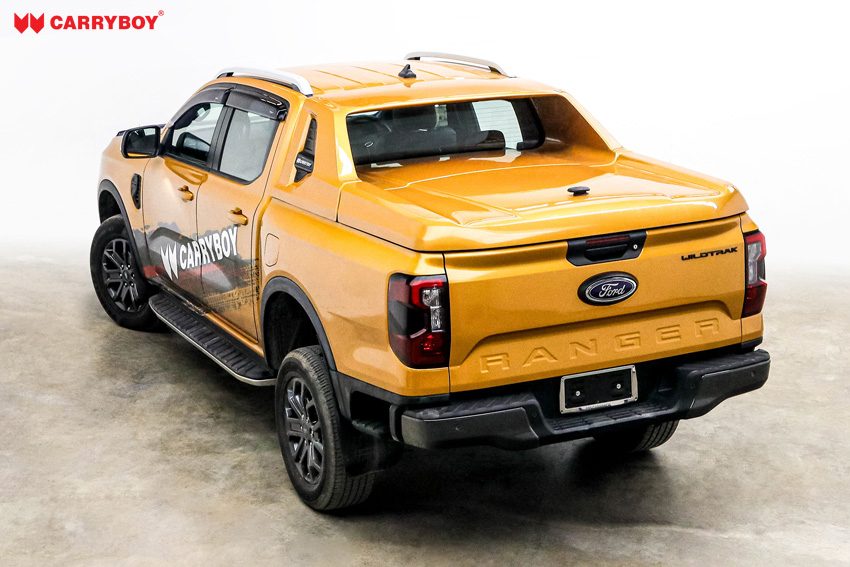 Ford Ranger with the Full Box closed, rear view